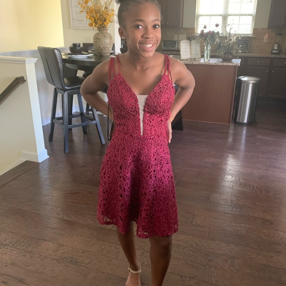 Burgundy formal dress - Picture 2 of 5